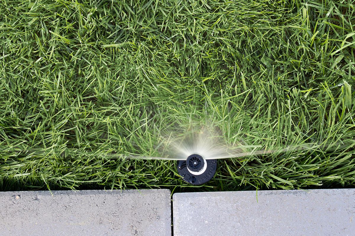 Professional Pressure-Regulating Pop-Up Spray Head Sprinkler with Nozzle - Image 17